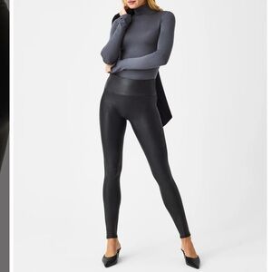 Spanx Faux Leather Leggings size XS black